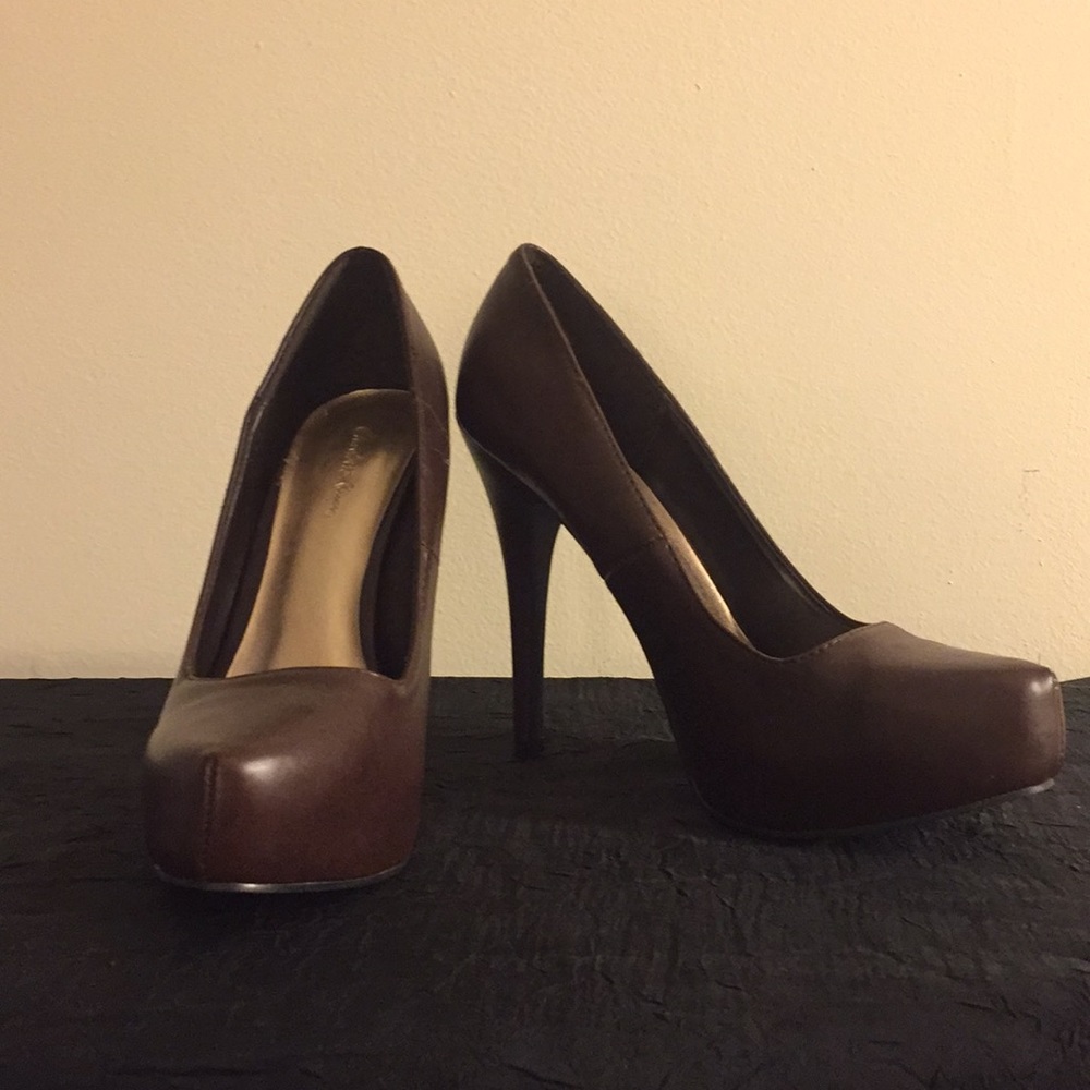 Chocolate brown pumps